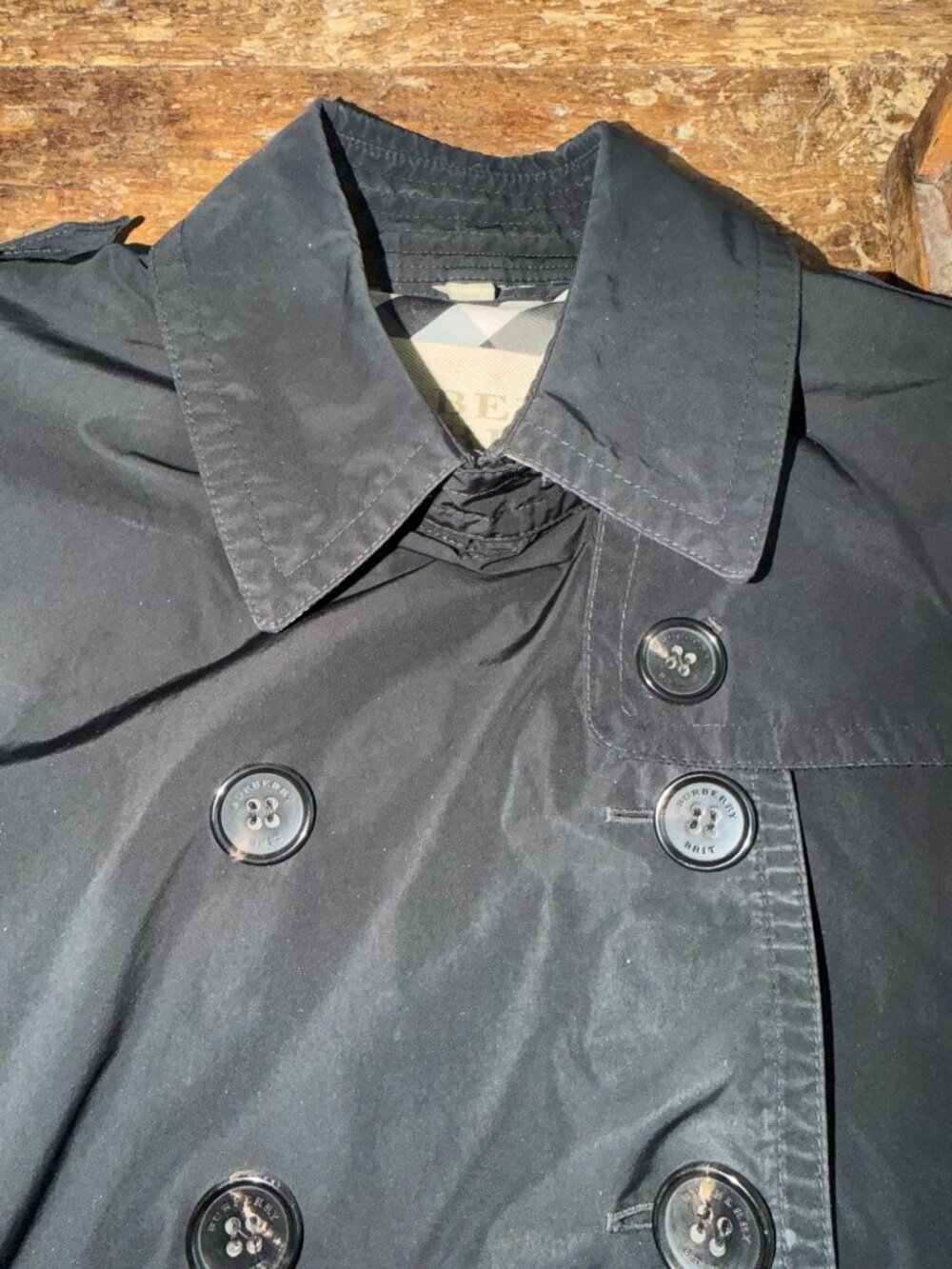Beautiful Classic Burberry Brit Trench Coat- Black- ACT FAST will not last! - Picture 13 of 16